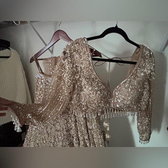 It’s indien lehegas for the party’s.
I wear one time. - Picture 2 of 13